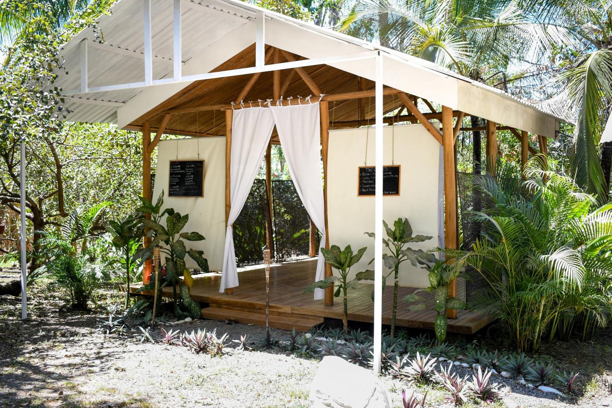 Cuatro Vientos Lodge & Apartments - Mal Pais, Costa Rica Playa Santa Teresa  Kültér fotó