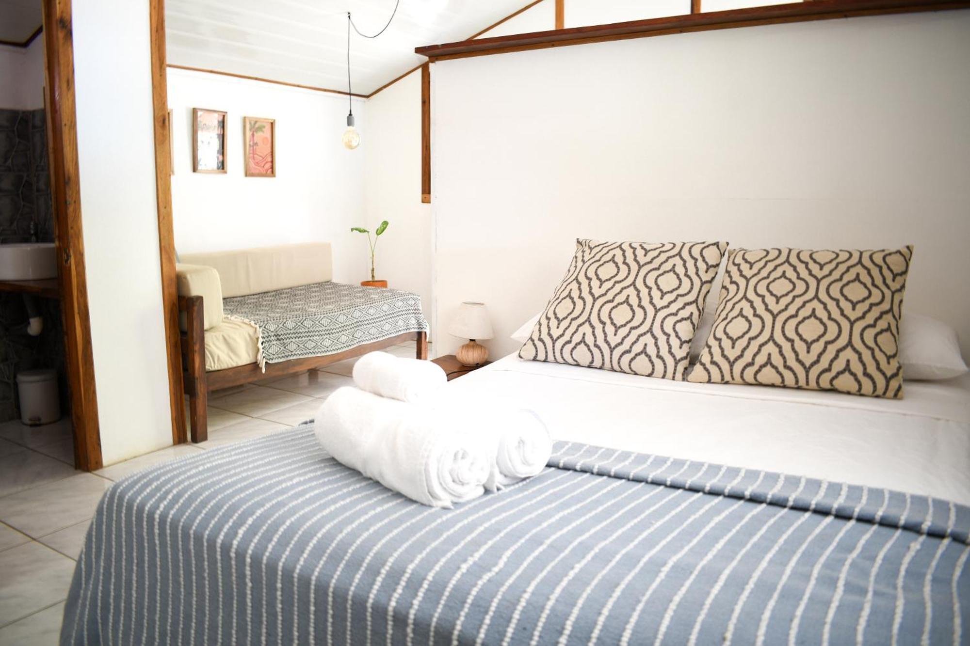 Cuatro Vientos Lodge & Apartments - Mal Pais, Costa Rica Playa Santa Teresa  Kültér fotó