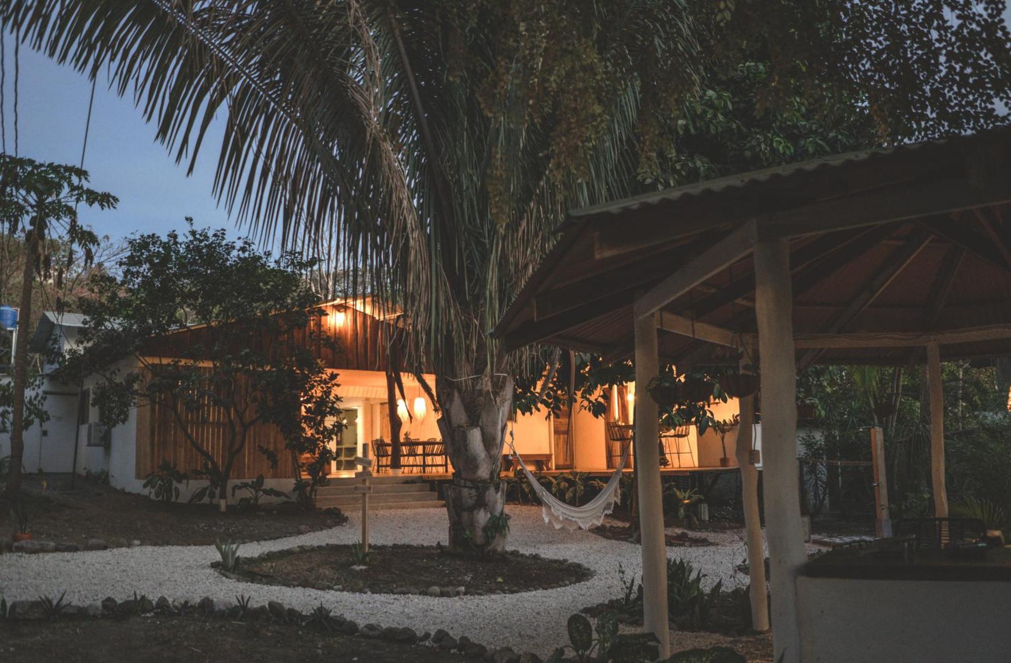 Cuatro Vientos Lodge & Apartments - Mal Pais, Costa Rica Playa Santa Teresa  Kültér fotó